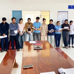 Khởi tố nhóm làm giả 213 hồ sơ y tế, chiếm đoạt hơn nửa tỉ đồng tiền bảo hiểm