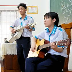 Học trò thích thú khi trường mở 28 câu lạc bộ miễn phí, mời nghệ sĩ, võ sư đến dạy