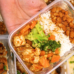 Nhiều trường học ở TP.HCM dừng bữa ăn bán trú do lo ngại thực phẩm bẩn