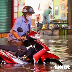 Ô tô, xe máy hư hỏng do ngập nước có được bảo hiểm đền bù?