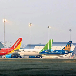 Đề xuất chậm chuyến bay từ 2 giờ trở lên phải phục vụ hành khách ăn uống