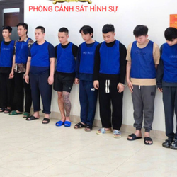 Đường dây giả mạo ngân hàng, lừa hơn 1.200 người chiếm đoạt 100 tỉ đồng