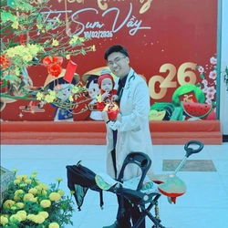 Chuyến 'du xuân' đặc biệt của bé Tèo và bác sĩ Phương Vũ tại Bệnh viện Nhi Đồng