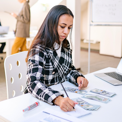 Vì sao chỉ khoảng 1/10 dân số thuận tay trái?