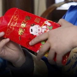 Cha rút tiền lì xì của con để tái hôn, tòa buộc trả cả gốc lẫn lãi