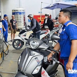 Bắt buộc dùng xăng E10 từ tháng 6: Người dân vẫn e dè với xăng sinh học