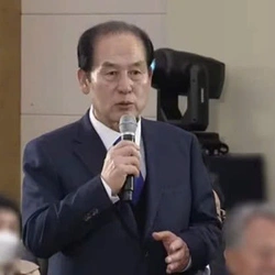 Gây tranh cãi vì phát ngôn 'nhập khẩu phụ nữ Việt Nam', chủ tịch huyện ở Hàn Quốc bị khai trừ đảng