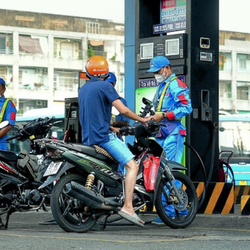 Giá xăng dầu đã tăng bao nhiêu kể từ sau Tết Nguyên đán?