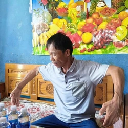 Lời kể của người đàn ông lao xuống biển cứu hai trẻ nhỏ giữa sóng lớn ở Nam Ô