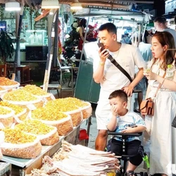 Không dẹp chợ đêm Phú Quốc, sẽ tìm địa điểm mới cho tiểu thương