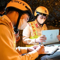 Đề xuất phạt đến 14 triệu đồng với xe cá nhân chở khách trái phép