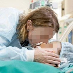 Xúc động câu chuyện cô gái Anh qua đời, 'hồi sinh' theo cách đặc biệt ở Việt Nam