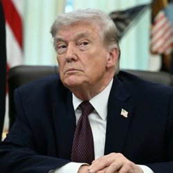 Ông Trump nói Hải quân Mỹ đang hành động ‘như cướp biển’ để thực thi lệnh phong tỏa
