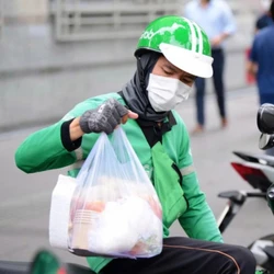 Lý do tài xế công nghệ, shipper chưa được bổ sung vào diện đóng bảo hiểm bắt buộc