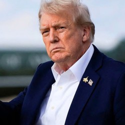 Tổng thống Trump nói về khoản lợi nhuận hơn 1 tỉ USD từ tiền điện tử