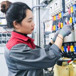 Từ 10-9, doanh nghiệp trả lương chậm có thể bị phạt tới 50 triệu đồng