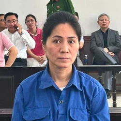Lý do tạm hoãn xét xử nữ giám đốc tổ chức chương trình 'Về đây bốn cánh chim trời'