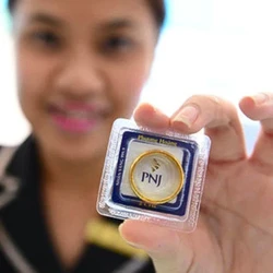 PNJ lên tiếng: Tôn trọng kết luận của công an, chưa thay đổi quy định mua lại vàng, kim cương