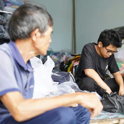 Nam sinh được ủng hộ 300 triệu đồng liền trao học bổng cho 4 tân sinh viên khác
