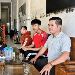 Vụ điện giật chết 2 vợ chồng: Nhà hảo tâm đồng hành cùng 2 con của nạn nhân