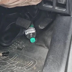 Vụ tai nạn giao thông vì một chai nước: Cảnh báo nguy cơ từ những đồ vật nhỏ trên xe