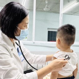 Cúm mùa gia tăng ở trẻ nhỏ, cảnh giác biến chứng nguy hiểm