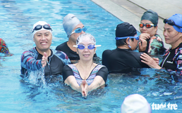 Seniors eagerly join free swimming classes in Ho Chi Minh City
