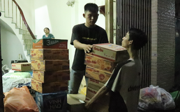 Spontaneous relief efforts in Ho Chi Minh City: Residents eager to support flood-hit communities

