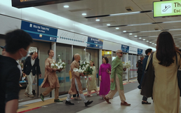 Spanish groom uses Ho Chi Minh City metro line for wedding procession