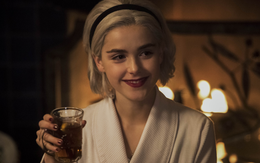 Netflix 'khai tử' Chilling Adventures of Sabrina, khán giả nổi giận đùng đùng