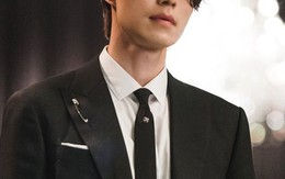 ’Hồ ly’ Lee Dong Wook visual đẹp ma mị trong teaser phim mới