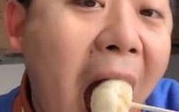 Streamer mukbang xứ Trung qua đời vì sở thích 'ăn thùng uống vại'