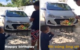 Bố cúng cầu may đầu năm, con tưởng sinh nhật hát 'Happy birthday'