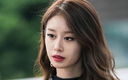 Jiyeon sang chấn tâm lý sau khi bị fan cuồng dọa giết