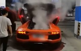 Cháy Lamborghini vì dùng ống xả 'khạc lửa' để nướng thịt