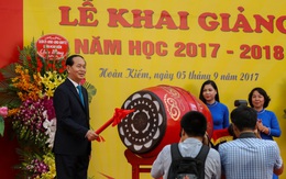 Chủ tịch nước đánh trống khai giảng năm học mới