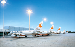 Máy bay Jetstar Pacific bị sét đánh, khách nói hãng hỗ trợ không tốt