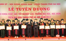 Vinh danh 84 thủ khoa tốt nghiệp xuất sắc