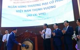 Vợ tổng giám đốc VPBank đăng ký mua vào 10 triệu cổ phiếu