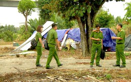 Cục Cảnh sát môi trường kiểm tra bãi tập kết chất thải tại Nhà Bè