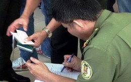 Phát hiện nữ giám đốc làm giả visa đi Mỹ