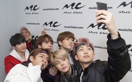 Đài Nhật hủy show vì nhóm nhạc BTS mặc áo hình bom nguyên tử