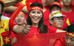 CĐV VN đông không còn chỗ ngồi trên sân Bukit Jalil