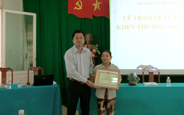 Tuyên dương người phụ nữ ve chai trả lại hơn 84 triệu đồng