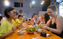 Chuyện 'nhập gia tùy tục' của người nước ngoài ở Việt Nam