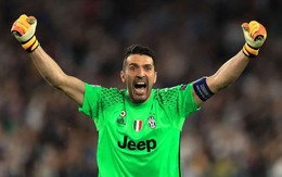 Buffon chia tay Juventus sau 17 năm gắn bó