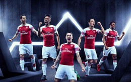 Sao Arsenal mặc... ngược quần lúc ra mắt áo đấu mùa mới