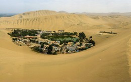 Vẻ đẹp mê hoặc của ốc đảo Huacachina ở Peru