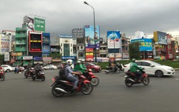 'Rớt tiền kìa chị ơi!'