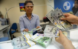 Giá USD ngân hàng tiến dần mốc 23.000 đồng/USD